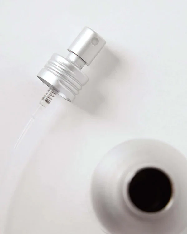 Knitwear Mist | Cedarwood and Vanilla - Image 5