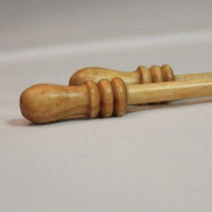 Subabul 10in (25cm) Wooden Straight Knitting Needles - Image 3